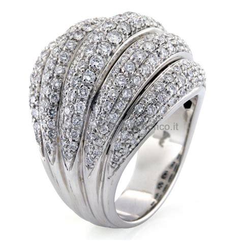Oro bianco e diamanti in un design Damiani