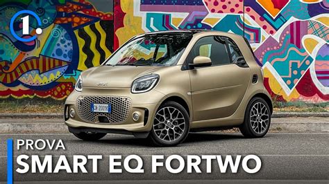 Smart EQ Fortwo in carica