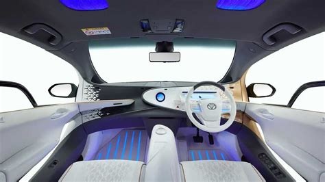 Toyota LQ interni con Yui assistente virtuale