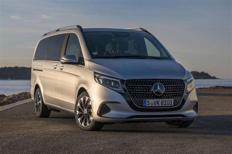 Mercedes-Benz Viano in strada