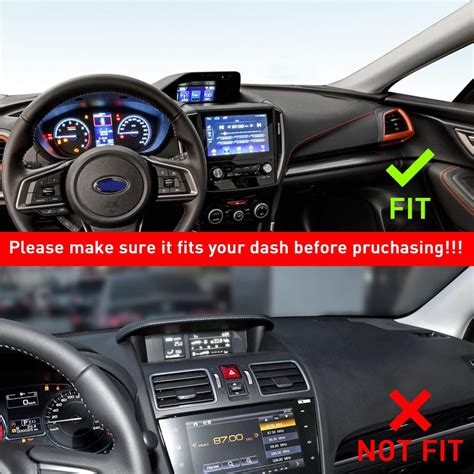 Interno di una Subaru Forester con cruscotto acceso
