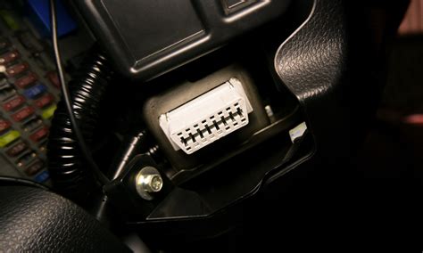 Presa OBD2 su un'auto moderna