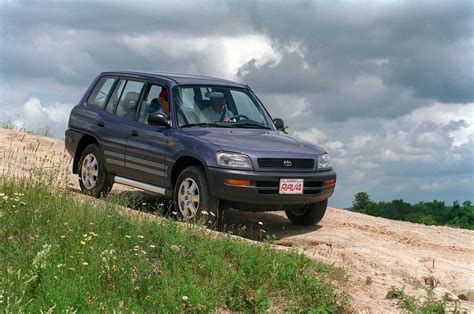 Differenze design Toyota RAV4 XA10 vs XA20