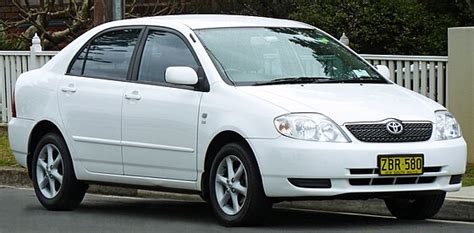 Toyota Corolla E120 berlina