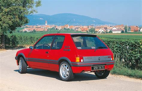 Design della Peugeot 205