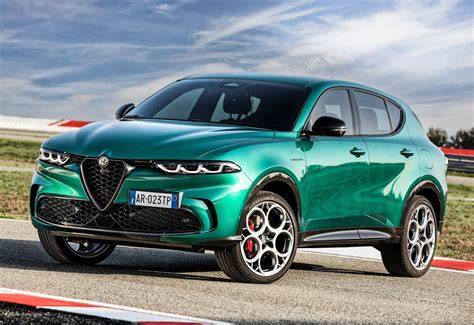 Infografica sui vantaggi fiscali e ambientali delle auto ibride in Italia