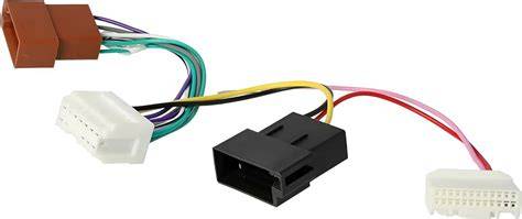 Connettore ISO universale con adattatore specifico per Nissan