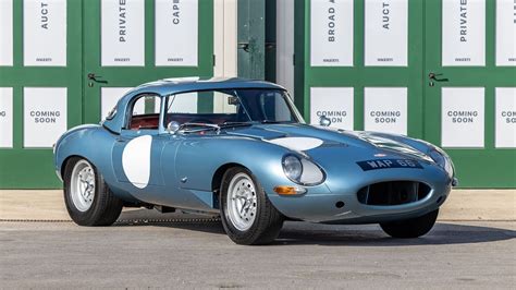 Jaguar E-Type in un concorso d'eleganza