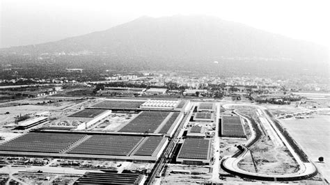 Vista aerea storica dello stabilimento industriale di Pomigliano D'Arco