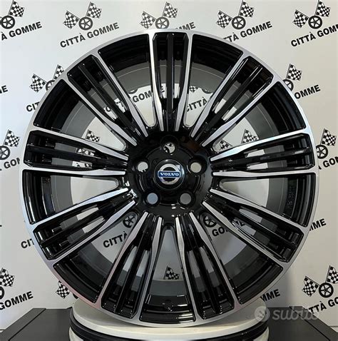 Volvo XC90 con cerchi in lega e sistema frenante sportivo