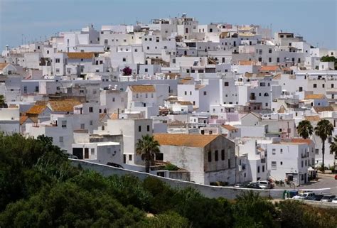 Vista panoramica di Vejer de la Frontera con le sue case bianche arroccate sulla collina