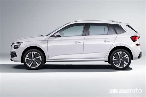 Skoda Kamiq profilo laterale con cerchi in lega