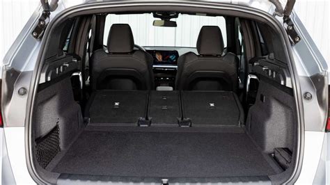 Interno bagagliaio BMW X1 con presa 12V