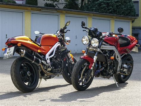 Prototipo Triumph Speed Triple T509 in test