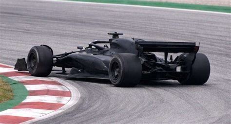 Vettura Metis in pista