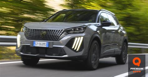 Immagine di una Peugeot 2008 su strada
