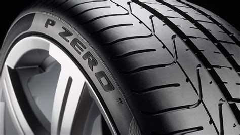 Dettaglio del battistrada Pirelli P Zero