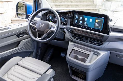 Volkswagen Transporter eHybrid interni
