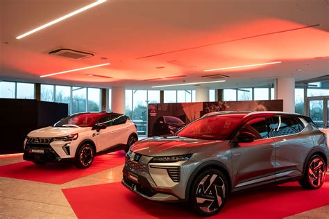 Gamma SUV Mitsubishi in esposizione