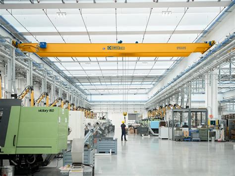 Carroponte in azione in un'officina