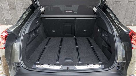 Citroen C5 X interno bagagliaio