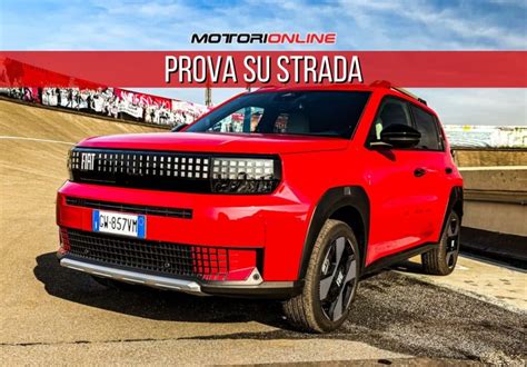Fiat Panda Cross su strada sterrata