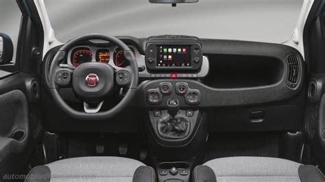 Interni della Fiat Panda Cross