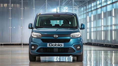 Fiat Doblò in esposizione al Salone dell'Auto