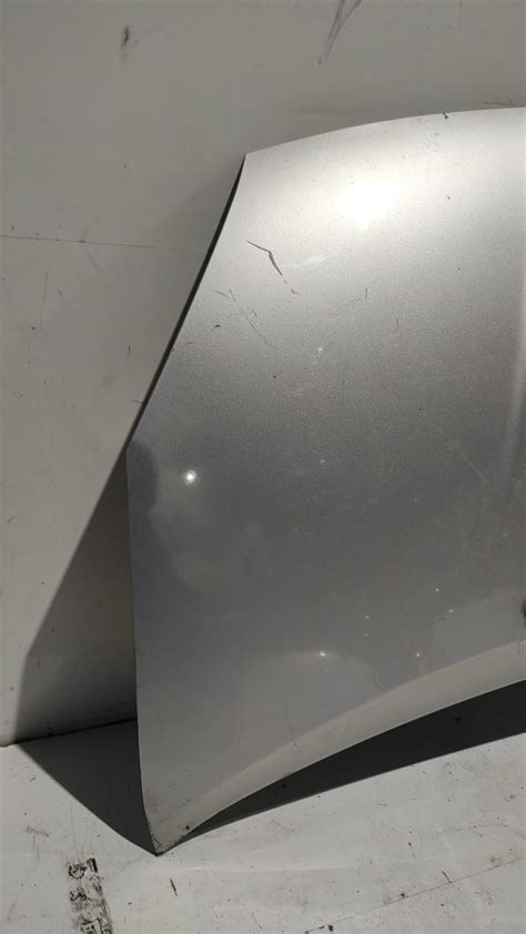 Toyota Corolla Verso 2003 cofano anteriore danneggiato
