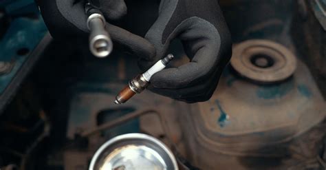 Sostituzione candele motore
