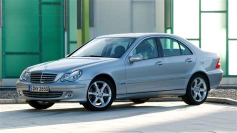 Mercedes-Benz Classe C W203 panoramica