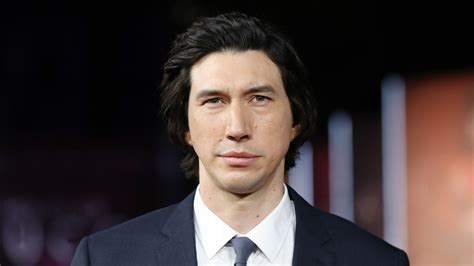 Adam Driver nei panni di Enzo Ferrari