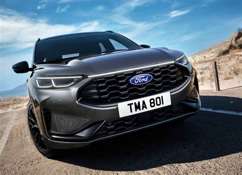 Ford Kuga frontale dinamico