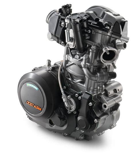 Motore KTM LC4 in sezione con dettagli dell'iniettore