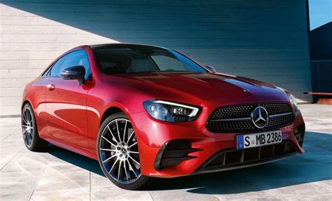 Mercedes-Benz Classe E Coupé su strada