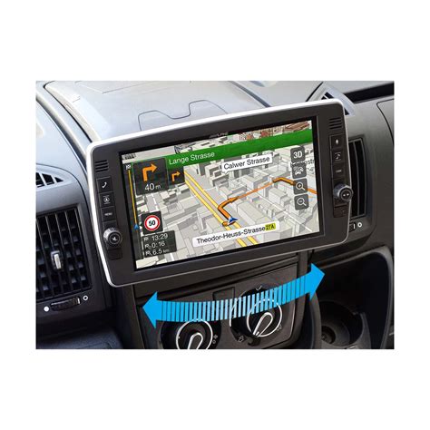 Sistema di navigazione TomTom in un'auto Fiat 500L