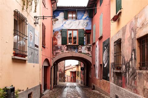 Murales colorati a Dozza