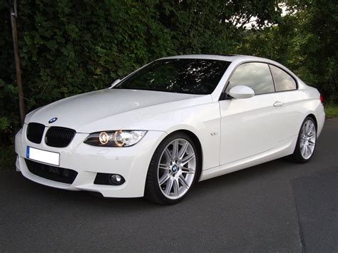 BMW 320d E92 2009 frontale