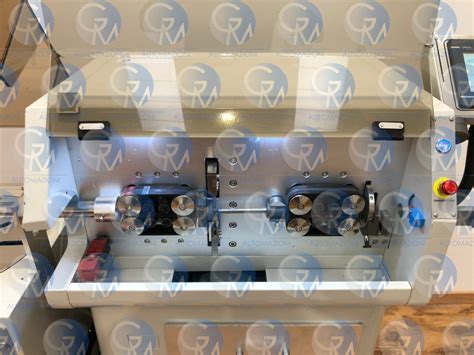 Confronto tra macchine spelafili manuali, semiautomatiche e automatiche