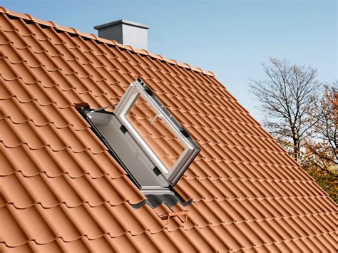 Finestra per tetti VELUX con kit di motorizzazione installato