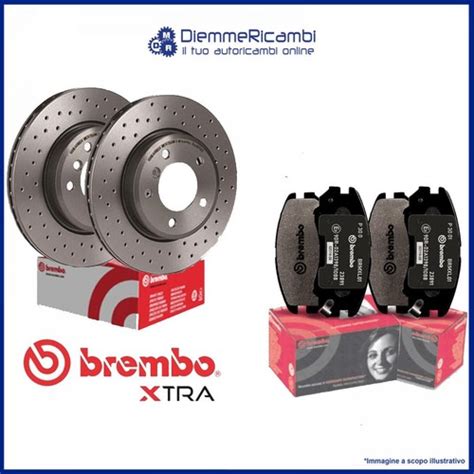 Dettaglio delle pinze Brembo e dischi forati su Fiat Coupé 20V Turbo Plus