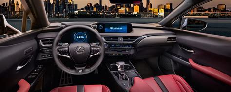 Interni Lexus UX di lusso