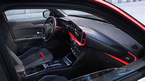 Interni Opel Mokka con dettagli tecnologici