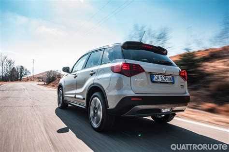 Suzuki Vitara ALLGRIP su strada sterrata