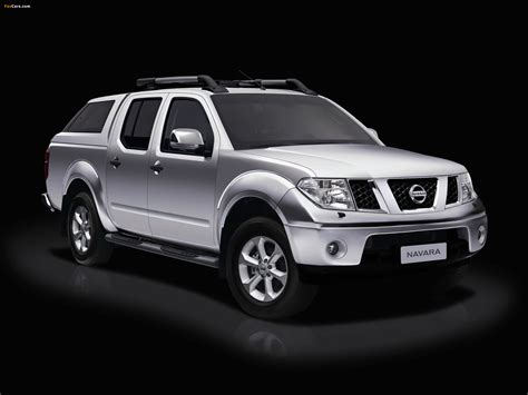 Nissan Navara Aventura 2009 in un paesaggio off-road