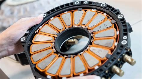 Motori elettrici che mostrano la potenza di una Volvo EX40