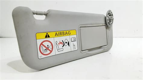 Toyota Yaris Verso interno con aletta parasole