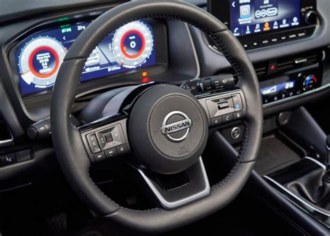 Cruscotto Nissan Qashqai con sistema ProPILOT Assist attivo