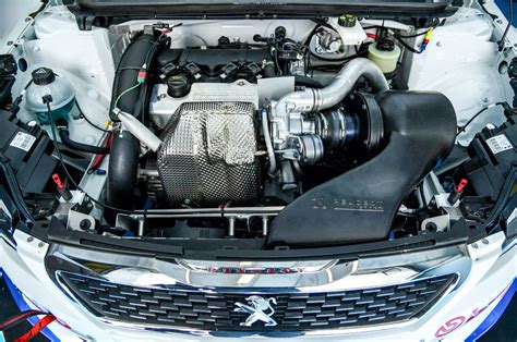 Dettaglio del motore 1.6 THP della 308 GTi