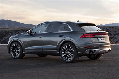 Audi Q8 50 TDI quattro in azione